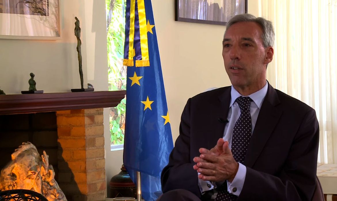 Embaixador da União Europeia no Brasil, João Cravinho