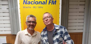 Escritor Lourenço Dutra lança &quot;A Doze&quot;, livro sobre histórias vividas na 312 norte