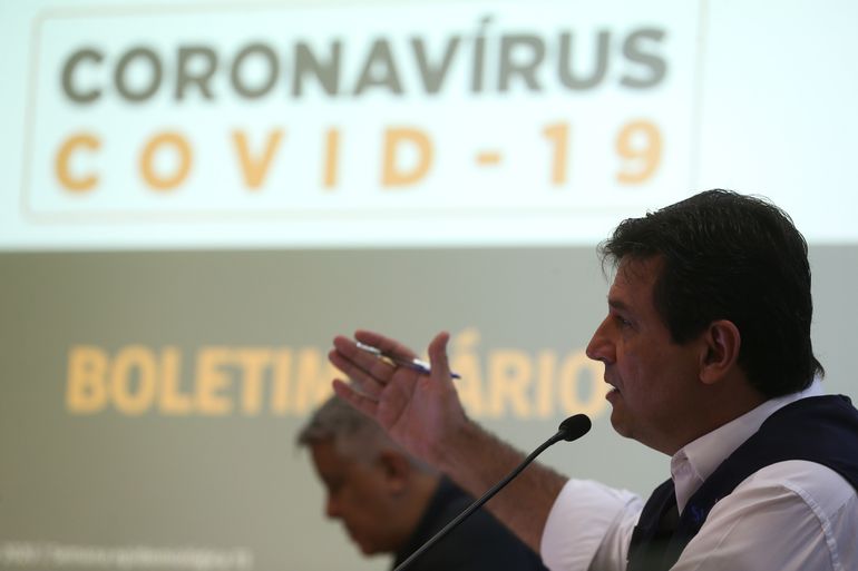 O ministro da Saúde, Luiz Henrique Mandetta,atualiza dados em coletiva de imprensa  sobre à infecção pelo novo coronavírus no Brasil