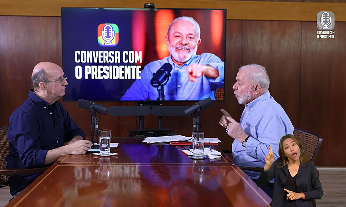 Brasília (DF), 31.10.2023 - Presidente Lula é entrevistado pelo jornalista Marcos Uchoa para o programa Conversa com o Presidente, no Palácio do Alvorada. Imagem: Canal Gov