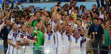 Alemanha levanta a taça da Copa do Mundo de 2014