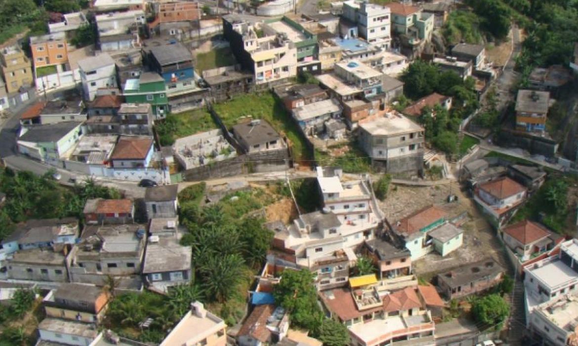 Prefeitura de Santos/Divulgação Santos (SP), 01/08/2025 - Favela no Morro de São Bento. Foto: Prefeitura de Santos/Divulgação