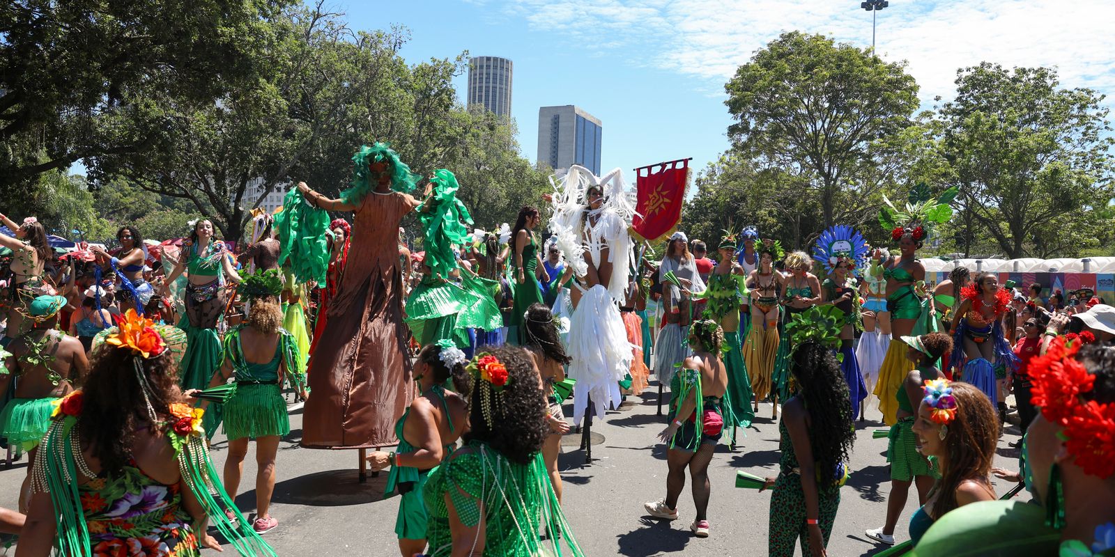Estimativas projetam movimentação de R$ 18,6 bilhões no carnaval