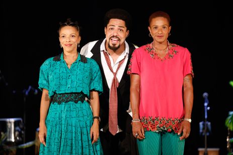 Fernando Frazão/Agência Brasil Rio de Janeiro (RJ) 11/09/2024 - Cena do musical Leci Brandão - Na Palma da Mão, em exibição no Teatro Ipanema Rubens Corrêa. Foto: Fernando Frazão/Agência Brasil