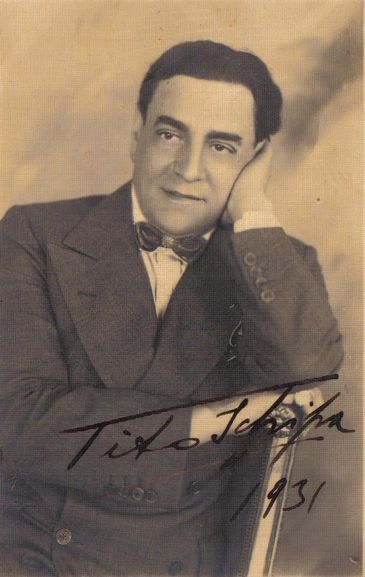 Foto  Acervo do Centro de Documentação do Theatro Municipal RJ

Tito Schipa, um dos maiores tenores italianos da primeira metade do século XX