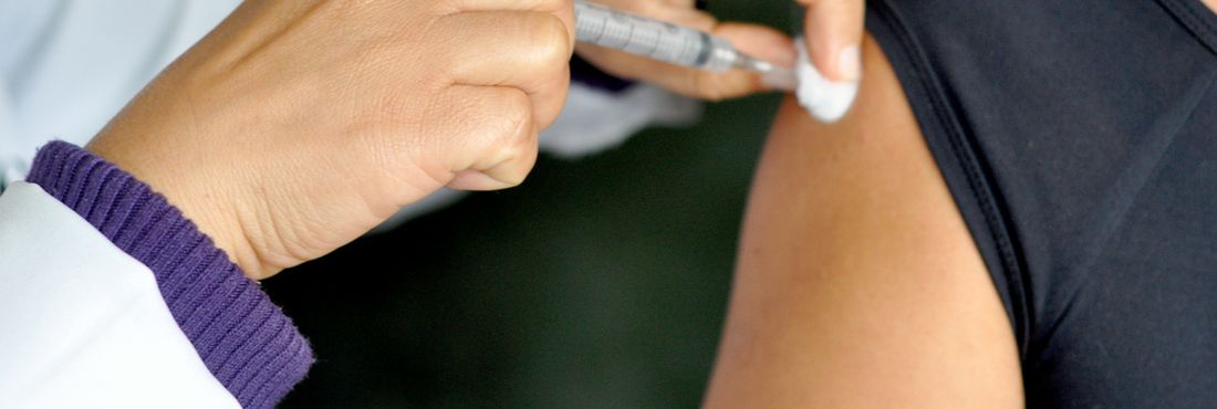 Mais de 70 milhões de brasileiros foram vacinados contra hepatite B em 2011
