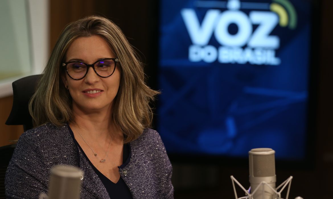 A diretora-geral do Departamento Penitenciário Nacional (Depen), Tânia Fogaça, é a  entrevista do programa A Voz do Brasil,