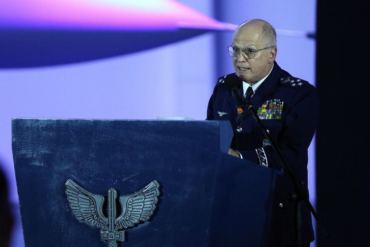 O Comandante da Aeronáutica, Tenente-Brigadeiro do Ar, Antonio Carlos Moretti, fala durante o Workshop F-39 Gripen,na Ala 1 da Base Aérea de Brasília