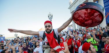 Inglaterra, renovada, estreia como favorita contra Tunísia