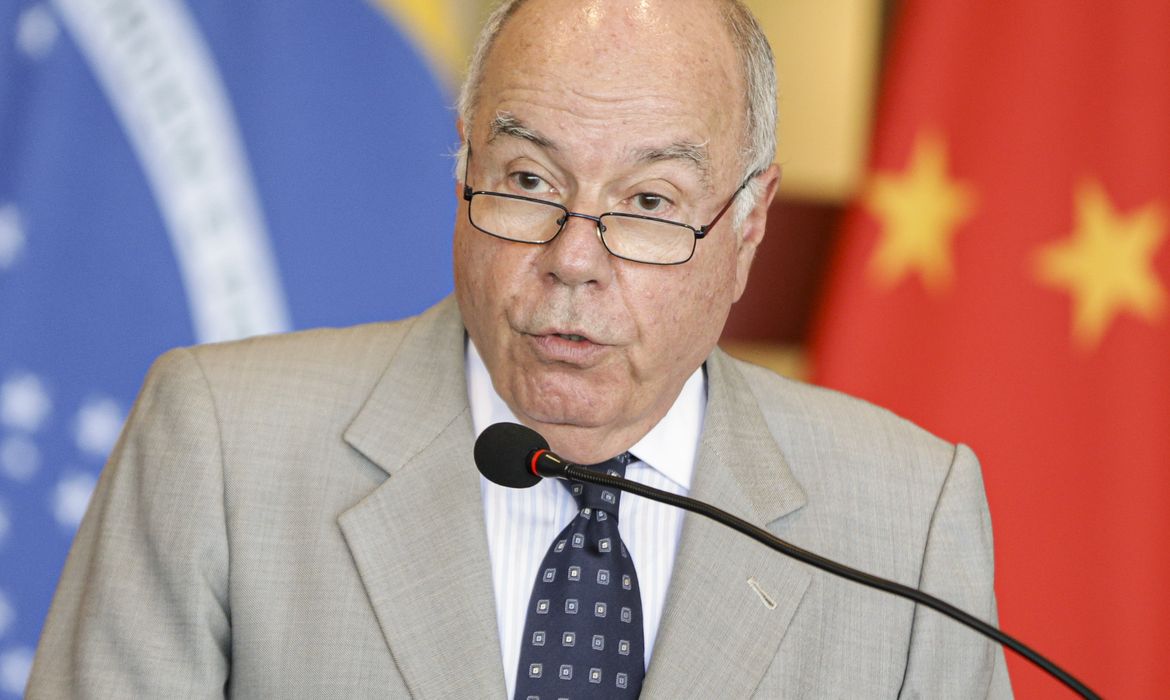 Brasília (DF), 19/01/2024 - O ministro das Relações Exteriores, Mauro Vieira, durante cerimônia de assinatura de atos e declaração à imprensa, acompanhado do ministro dos Negócios Estrangeiros da China, Wang Yi, no Palácio Itamaraty. Foto: Marcelo Camargo/Agência Brasil