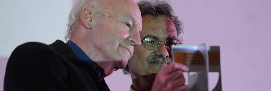 A 2ª Bienal Brasil do Livro e da Leitura de Brasília começa hoje (11), no Museu da República, o nome internacional do evento, Eduardo Galeano, recebe homenagem e profere palestra