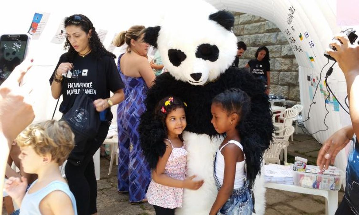 Urso panda da Horinha do Planeta