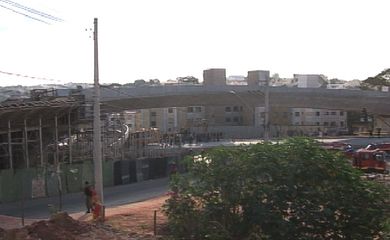 Viaduto desaba em Belo Horizonte