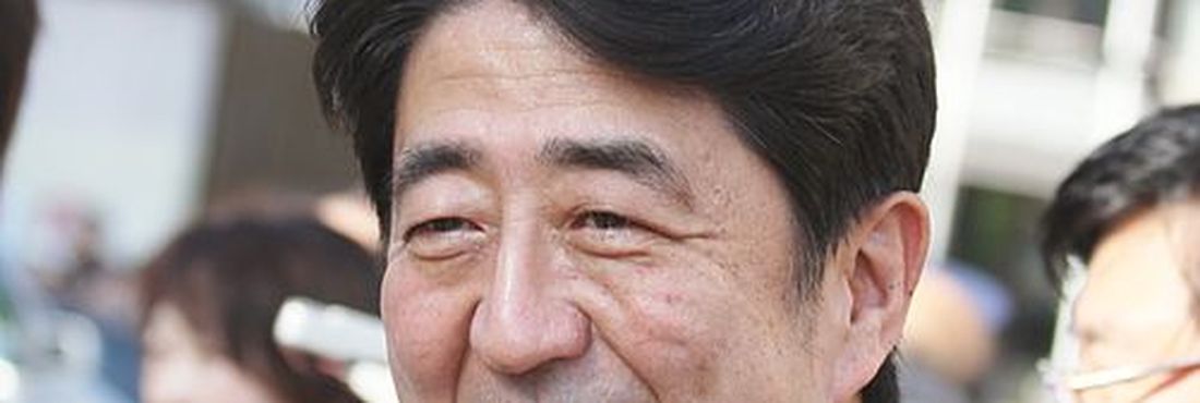 Shinzo Abe é indicado novo premiê do Japão.
