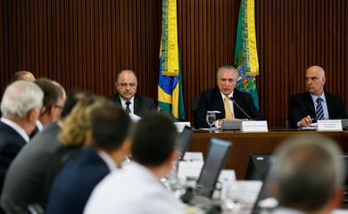 Brasília - Presidente Michel Temer reúne sua assessoria para discutir medidas emergenciais para a área de segurança pública  (Beto Barata/PR)