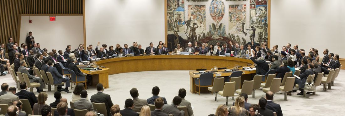 O Conselho de Segurança vota resolução de sanções à Síria, apresentada por França, Alemanha, Portugal, Reino Unido e Estados Unidos