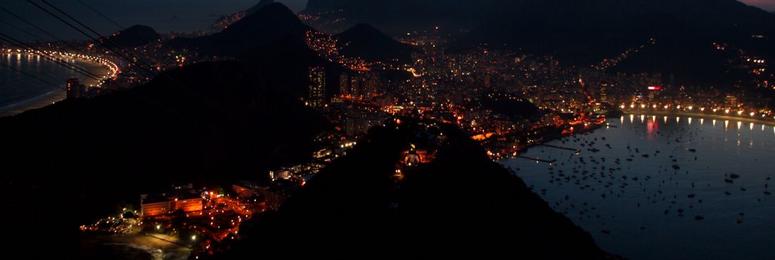 O projeto prevê que toda a iluminação pública do Rio de Janeiro seja feita com lâmpadas de LED, que são mais econômicas