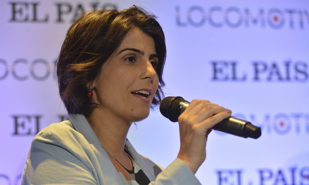  Manuela D'Ávila, participa do debate 