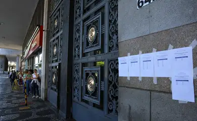 Rio de Janeiro (RJ), 05/10/2025 – Candidatos chegam ao local de prova do Concurso Nacional Unificado (CNU), no centro do Rio de Janeiro. Foto: Tomaz Silva/Agência Brasil