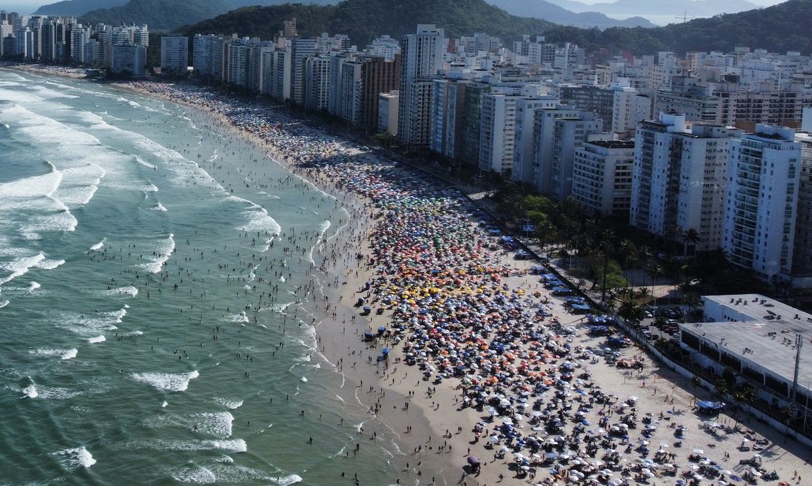 Guarujá (SP), 05/01/2025 - Praia de Guarujá. Foto: Prefeitura de Guarujá/Divulgação