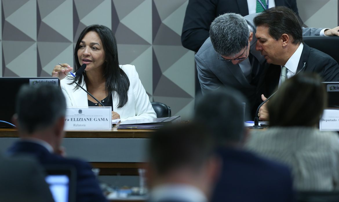 Brasília (DF) 06/06/2023 Senadora e relatora da CPMI do golpe, Eliziane Gama, leu o seu plano de trabalho ao colegiado. Foto Lula Marques/ Agência Brasil.