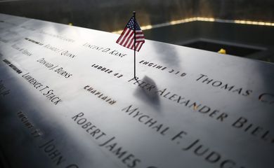 Na manhã de 11 de setembro de 2001, dois aviões se chocaram contra as Torres Gêmeas do World Trade Center (WTC), em Nova York