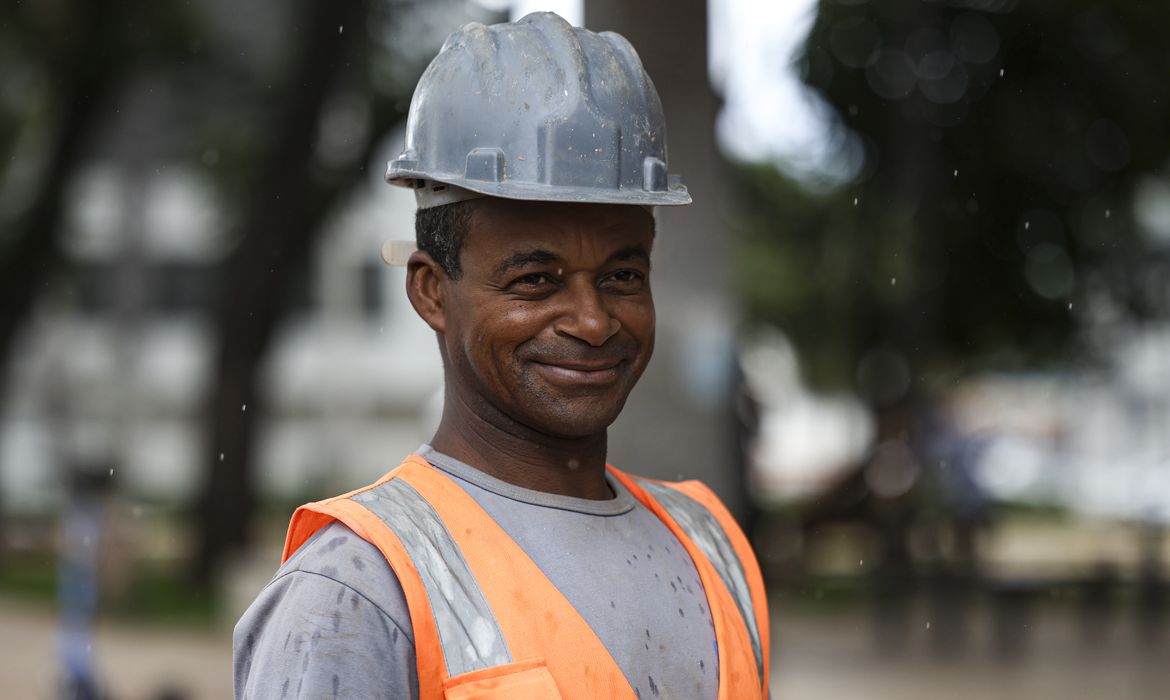 Marcelo Camargo/Agência Brasil Brasília (DF), 30/01/2026 - O pedreiro Genival Gil fala sobre a isenção no Imposto de Renda para quem ganha até 5mil reais.Foto: Marcelo Camargo/Agência Brasil