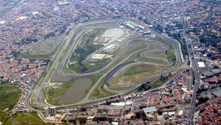 Vista aérea do Autódromo de Interlagos, onde no domingo (12) será realizado o Grande Prêmio Brasil de Fórmula 1