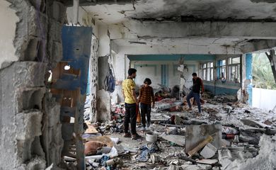 Ataque de Israel a escola que abrigava deslocados no centro de Gaza
 6/6/2024   REUTERS/Abed Khaled