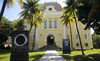 O Museu de Astronomia inaugura a exposição Eclipse, que marca a comemoração do centenário da comprovação da teoria da relatividade geral de Albert Einstein, em São Cristóvão, na zona norte do Rio de Janeiro.