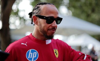 Lewis Hamilton, da Ferrari, em Melbourne
15/03/2025
REUTERS/Mark Peterson