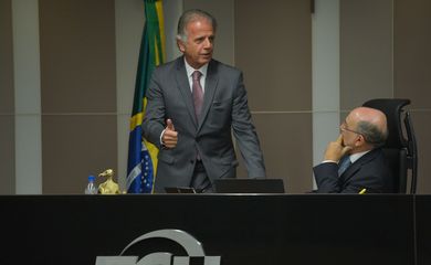 Plenário do TCU aprova relatório do ministro José Múcio Monteiro, que analisa as contas da presidenta afastada Dilma Rousseff, referentes a 2015 (José Cruz/Agência Brasil)