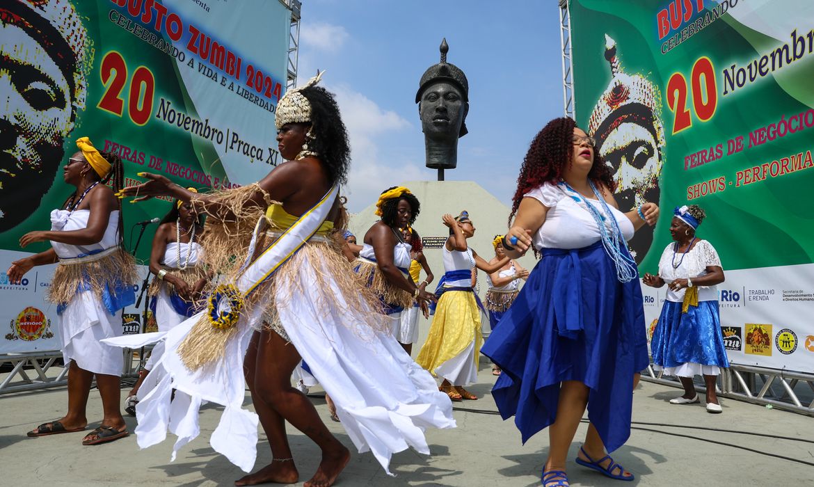 Rio de Janeiro (RJ), 20/11/2024 - Rio celebra dia Nacional da Consciência Negra no Monumento Zumbi dos Palmares, na região central da capital fluminense. Foto: Tomaz Silva/Agência Brasil