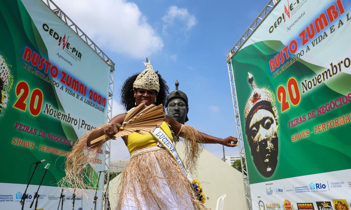 Tomaz Silva/Agência Brasil Rio de Janeiro (RJ), 20/11/2024 - Rio celebra dia Nacional da Consciência Negra no Monumento Zumbi dos Palmares, na região central da capital fluminense. Foto: Tomaz Silva/Agência Brasil