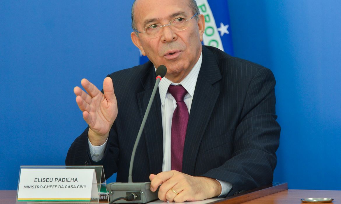 Ministro Eliseu Padilha diz que militares ficarão fora da reforma da Previdência Social