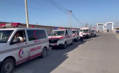 7018WD-ISRAEL-PALESTINIANS_REDCROSS_O_