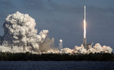 O Falcon Heavy foi lançado no Cabo Kennedy, Flórida 