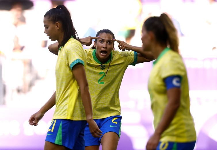 Paris 2024 Olympics - Football - Women's Group C - Brazil vs Spain - Bordeaux Stadium, Bordeaux, France - July 31, 2024.
Antonia of Brazil reacts. REUTERS/Susana Vera