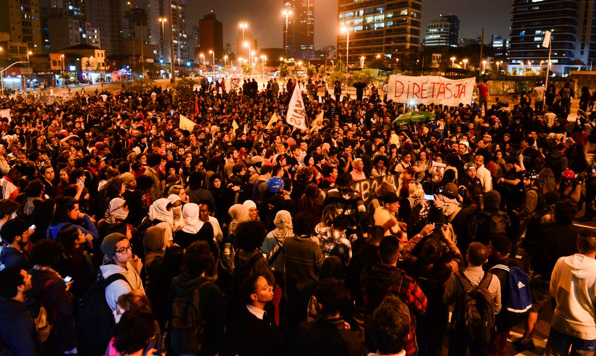 São Paulo - Manifestação contra o presidente Michel Temer e em defesa dos direitos das mulheres e dos negros (Rovena Rosa/Agência Brasil)