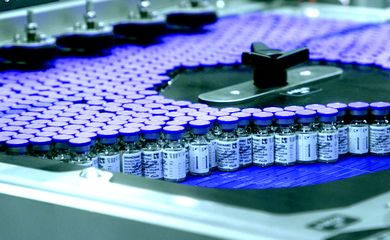 DENGUE - Vacina contra a dengue Qdenga que chegará ao Brasil é fabricada pela farmacêutica Takeda em Singen, na Alemanha. Foto: Takeda/Divulgação