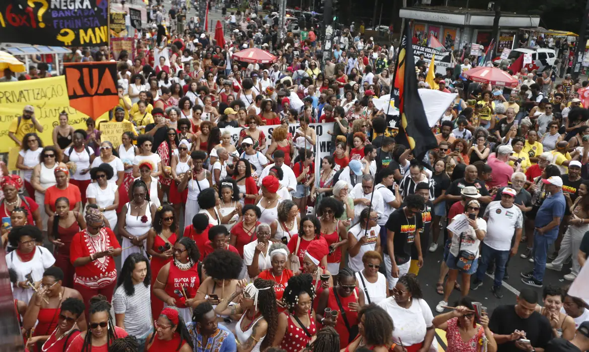 Violência: 85% das mulheres negras sem renda convivem com agressor