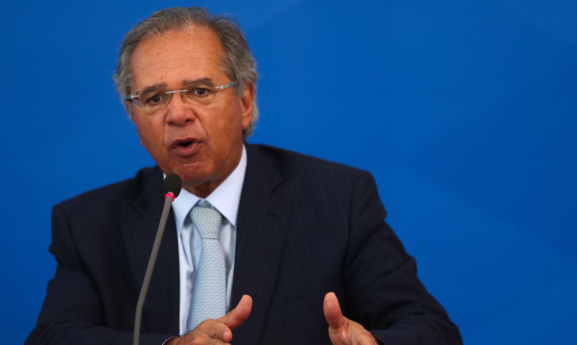 Ministro da Economia, Paulo Guedes, participa de coletiva de imprensa no Palácio do Planalto, sobre as ações de enfrentamento e o avanço da covid-19 no país