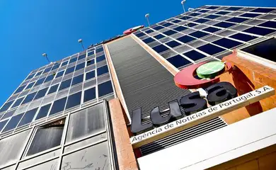 Lisboa (PT) - A Empresa Brasil de Comunicaçāo (EBC) fecha parceria com a Agência de Notícias de Portugal (Lusa), a agência foi inaugurada em 28 de novembro de 1986 com a denominação de Agência Lusa - Cooperativa de Interesse Público de Responsabilidade Limitada ou, simplesmente Lusa - CIPRL, na sequência da extinção da Agência Noticiosa Portuguesa (ANOP).
Foto:Divulgaçāo