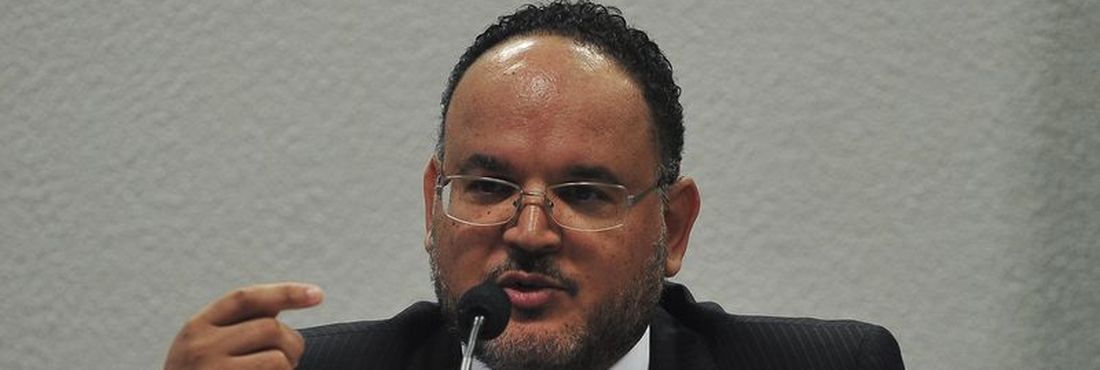 José Henrique Paim, novo ministro da Educação José Henrique Paim, novo ministro da Educação
