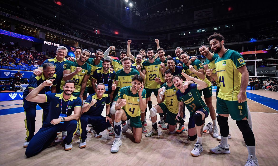 Brasil bate China por 3 sets a 0 em último jogo da fase classificatória da Lida das Nações Masculina -em 08/07/2023
