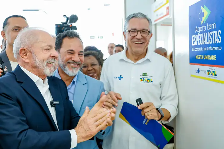 Presidente da República, Luiz Inácio Lula da Silva, durante visita e cerimônia de inauguração do Centro de Radioterapia do Hospital Nossa Senhora das Dores. Avenida João Soares Silva, Itabira (MG)

Foto: Ricardo Stuckert / PR
