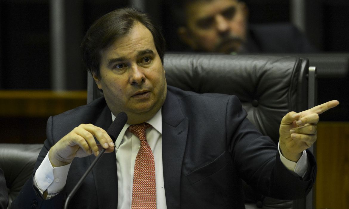 O presidente da Câmara dos Deputados, Rodrigo Maia, durante nova sessão para a votação de destaques da reforma da Previdência. 