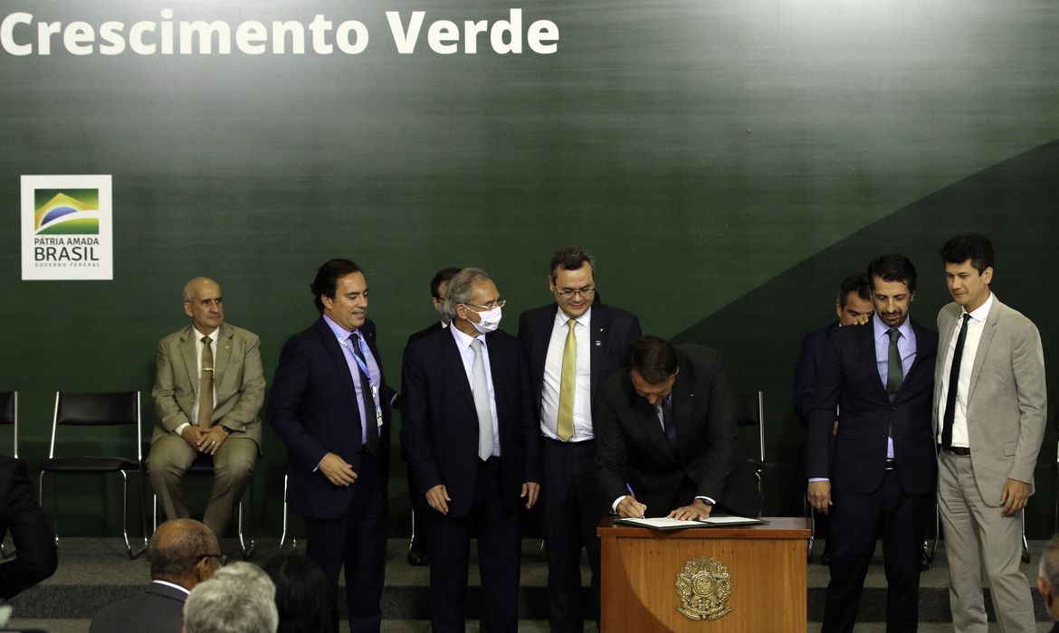 O presidente da República, Jair Bolsonaro, participa de lançamento do Programa de Crescimento Verde do Governo federal