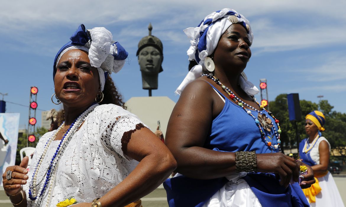 Celebração do Dia da Consciência Negra no monumento a Zumbi dos Palmares.