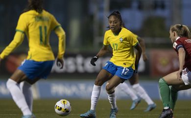 Brasil vence amistoso contra Hungria por 3 a 1 - em 11/04/2022 - preparatório para Copa América